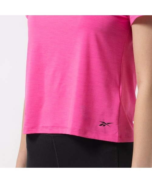 Reebok(リーボック)の「チル アスレチック Tシャツ / RBK-CHILL ATHLETIC TEE(Tシャツ/カットソー・レディース・ライトブルー/ブラック/ピンク・LARGE/X-LARGE/XX-LARGE/SMALL/X-SMALL/MEDIUM)」の7枚目の写真