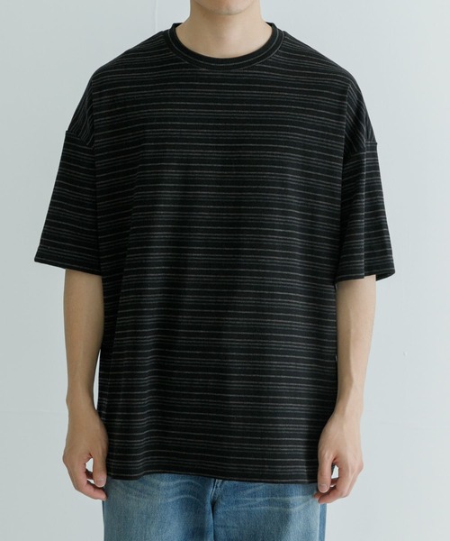 URBAN RESEARCH（アーバンリサーチ）の「マルチボーダーオーバーTシャツ（Tシャツ/カットソー・メンズ・グレー/チャコールグレー/ブラック・MEDIUM/X-LARGE/LARGE）」の2枚目の写真