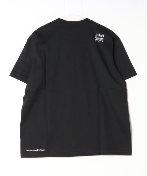 Manhattan Portage（マンハッタンポーテージ）の「[MANHATTAN PORTAGE/マンハッタンポーテージ] スカイラインワンポイントロゴ ショートスリーブTシャツ（Tシャツ/カットソー・レディース・ブラック/ホワイト・M/L）」の4枚目の写真