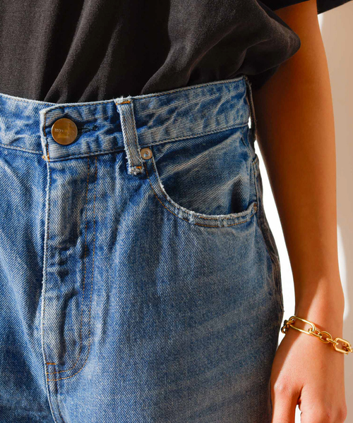 Rouge vif（ルージュヴィフ）の「【RED CARD/レッドカード】別注JAZZ　ルーズテーパードワイドデニム（デニムパンツ・レディース・ブルー・24/23/22/21/25）」の8枚目の写真