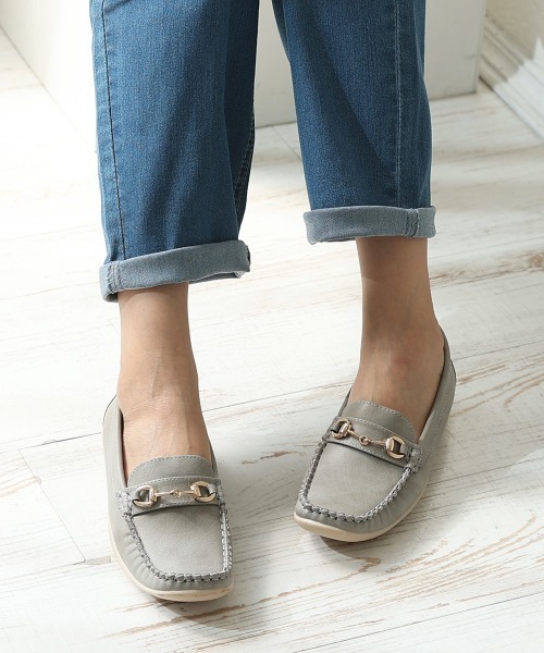 DEMETER(デメテル)の「超軽量 ソフトレザー ゴールドビット ドライビングシューズ(モカシン/デッキシューズ・レディース・ベージュ系その他/ブラック/グレー系その他/ブラック系その他/ネイビー系/ホワイト系その他/ホワイト/ネイビー/ベージュ/グレー・S/M/L/LL)」の5枚目の写真