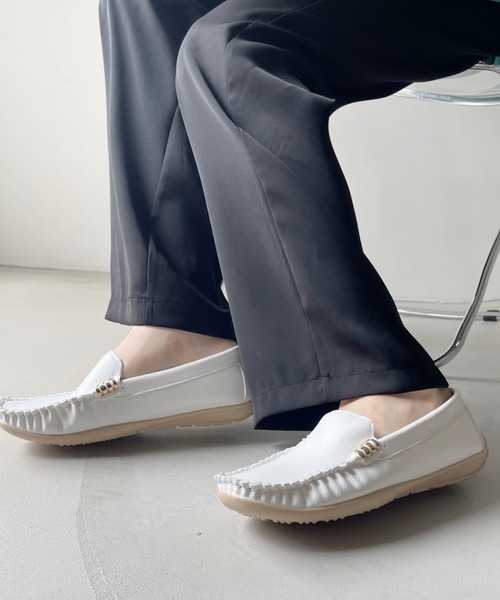 DEMETER(デメテル)の「超軽量 ソフトレザー ゴールドビット ドライビングシューズ(モカシン/デッキシューズ・レディース・ベージュ系その他/ブラック/グレー系その他/ブラック系その他/ネイビー系/ホワイト系その他/ホワイト/ネイビー/ベージュ/グレー・S/M/L/LL)」の16枚目の写真