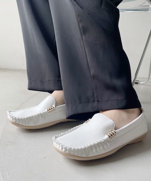 DEMETER(デメテル)の「超軽量 ソフトレザー ゴールドビット ドライビングシューズ(モカシン/デッキシューズ・レディース・ベージュ系その他/ブラック/グレー系その他/ブラック系その他/ネイビー系/ホワイト系その他/ホワイト/ネイビー/ベージュ/グレー・S/M/L/LL)」の11枚目の写真