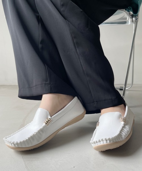 DEMETER(デメテル)の「超軽量 ソフトレザー ゴールドビット ドライビングシューズ(モカシン/デッキシューズ・レディース・ベージュ系その他/ブラック/グレー系その他/ブラック系その他/ネイビー系/ホワイト系その他/ホワイト/ネイビー/ベージュ/グレー・S/M/L/LL)」の15枚目の写真