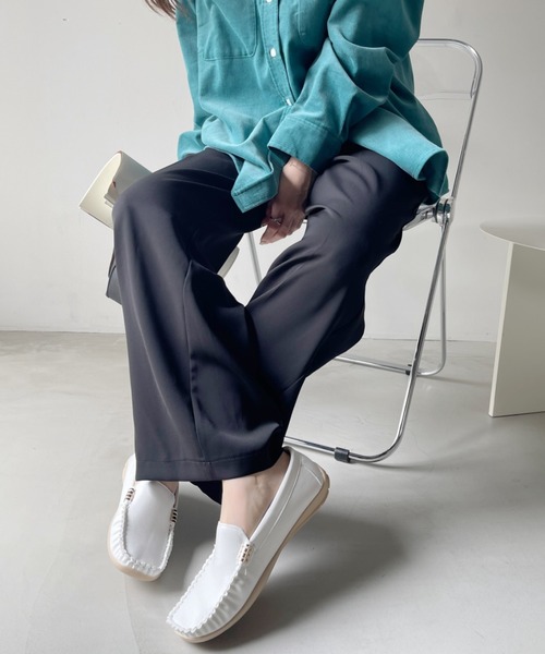 DEMETER(デメテル)の「超軽量 ソフトレザー ゴールドビット ドライビングシューズ(モカシン/デッキシューズ・レディース・ベージュ系その他/ブラック/グレー系その他/ブラック系その他/ネイビー系/ホワイト系その他/ホワイト/ネイビー/ベージュ/グレー・S/M/L/LL)」の13枚目の写真
