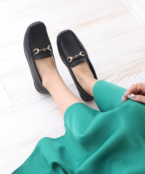 DEMETER(デメテル)の「超軽量 ソフトレザー ゴールドビット ドライビングシューズ(モカシン/デッキシューズ・レディース・ベージュ系その他/ブラック/グレー系その他/ブラック系その他/ネイビー系/ホワイト系その他/ホワイト/ネイビー/ベージュ/グレー・S/M/L/LL)」の20枚目の写真