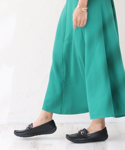 DEMETER(デメテル)の「超軽量 ソフトレザー ゴールドビット ドライビングシューズ(モカシン/デッキシューズ・レディース・ベージュ系その他/ブラック/グレー系その他/ブラック系その他/ネイビー系/ホワイト系その他/ホワイト/ネイビー/ベージュ/グレー・S/M/L/LL)」の22枚目の写真