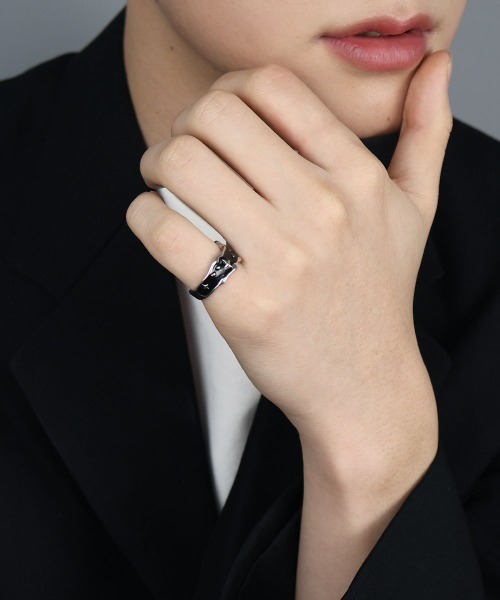 4INT.（フォイント）の「ブラス ブラック デザインリング（リング・メンズ・シルバー・11号）」の8枚目の写真