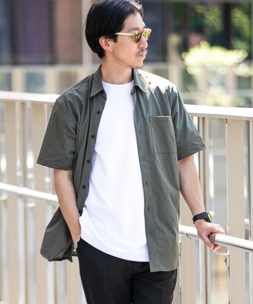 ITEMS URBANRESEARCH（アイテムズ アーバンリサーチ）の「『セットアップ対応』吸水速乾 ドットメッシュ 半袖シャツ（シャツ/ブラウス・メンズ・ブラック/カーキ/ブラウン系その他・MEDIUM/LARGE）」の3枚目の写真