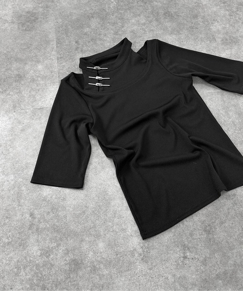 jiasecond.(ジアセカンド)の「【jiasecond.】チャイナピンデザインカットトップス / トップス カットソー リブ カットアウト クロップド ショート レイヤード風 チャイナ ブラック グレー(Tシャツ/カットソー・レディース・グレー/ブラック・FREE)」の21枚目の写真