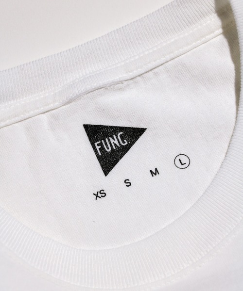 FUNG（ファング）の「FUNG / ファング ORDINARY MEN SS TEE グラフィック プリントTシャツ（Tシャツ/カットソー・メンズ・ホワイト/ブラック・MEDIUM/LARGE/X-SMALL）」の5枚目の写真