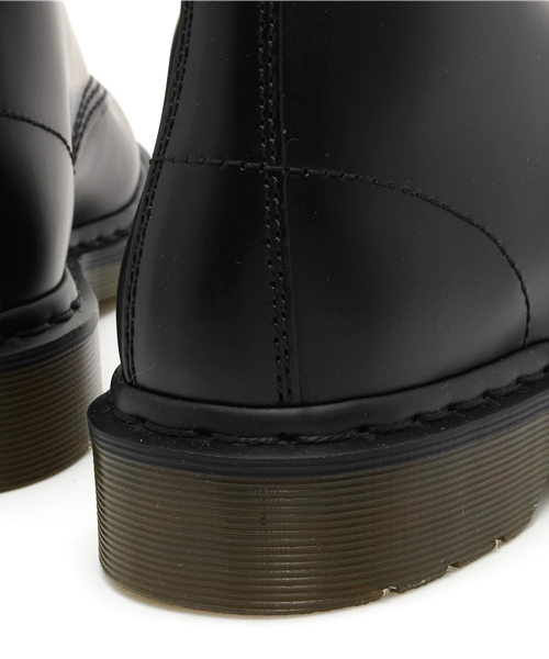 Dr. Martens(ドクターマーチン)の「<Dr Martens(ドクター マーチン)>101 6EYE ブーツ◆(ブーツ・レディース・ブラック・4/5/6)」の4枚目の写真