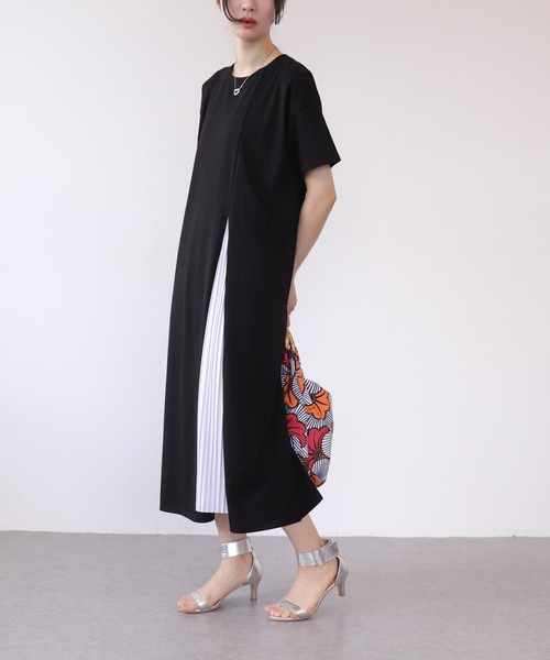 Three Four Time(スリーフォータイム)の「『2枚セット』サイドスリットワンピース×プリーツワンピース(ワンピース・レディース・ブラック/ブルー/グリーン・FREE)」の8枚目の写真