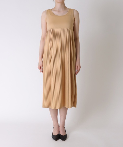 Three Four Time(スリーフォータイム)の「『2枚セット』サイドスリットワンピース×プリーツワンピース(ワンピース・レディース・ブラック/ブルー/グリーン・FREE)」の18枚目の写真