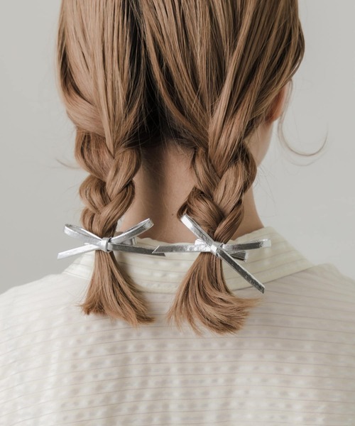 SMELLY（スメリー）の「フェイクレザーリボン2セットピン（ヘアピン・レディース・シルバー/ブラック・-）」の3枚目の写真