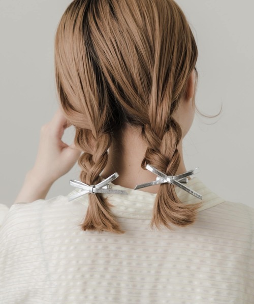 SMELLY（スメリー）の「フェイクレザーリボン2セットピン（ヘアピン・レディース・シルバー/ブラック・-）」の5枚目の写真