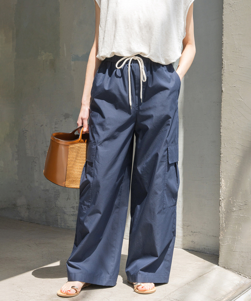 Spick & Span（スピックアンドスパン）の「カーゴポケットイージーパンツ（カーゴパンツ・レディース・ネイビー・FREE）」の6枚目の写真