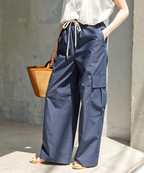 Spick & Span（スピックアンドスパン）の「カーゴポケットイージーパンツ（カーゴパンツ・レディース・ネイビー・FREE）」の7枚目の写真
