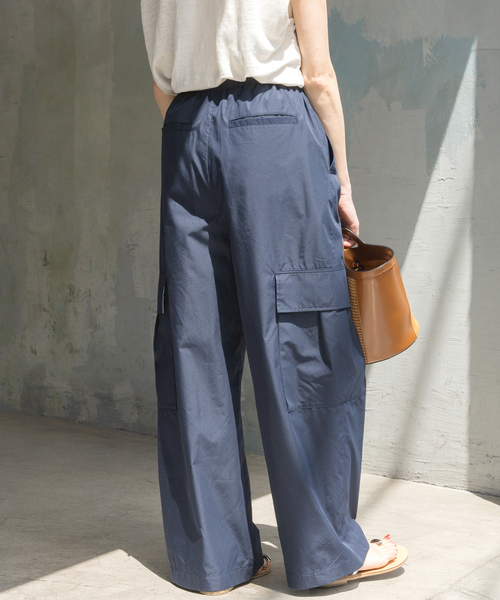 Spick & Span（スピックアンドスパン）の「カーゴポケットイージーパンツ（カーゴパンツ・レディース・ネイビー・FREE）」の9枚目の写真