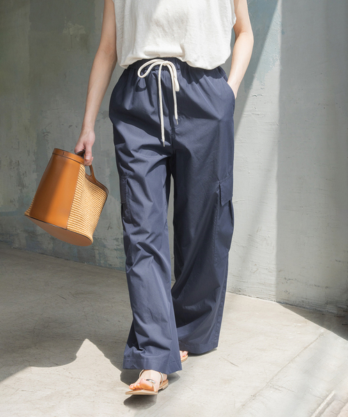 Spick & Span（スピックアンドスパン）の「カーゴポケットイージーパンツ（カーゴパンツ・レディース・ネイビー・FREE）」の11枚目の写真