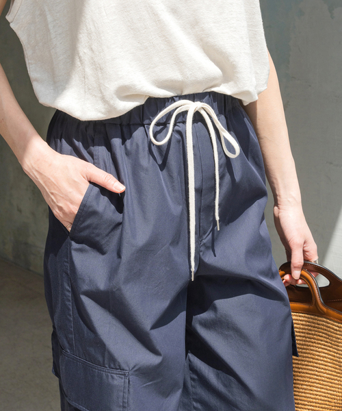 Spick & Span（スピックアンドスパン）の「カーゴポケットイージーパンツ（カーゴパンツ・レディース・ネイビー・FREE）」の12枚目の写真