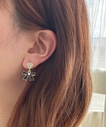 ブラックリボンピアス