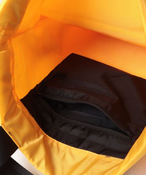 THE BROWN BUFFALO（ザブラウンバッファロー）の「BB HOBO BACKPACK（バックパック/リュック・メンズ・グリーン/ゴールド・FREE）」の6枚目の写真