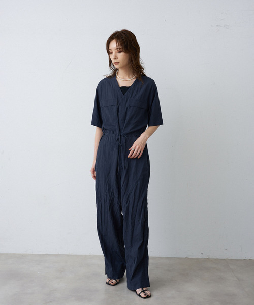 新品未使用タグ付き　kaene ネイビー Vネック オールインワン　オケージョン kaene公式オンラインストア バックタックジャケット / 005347 ブラック