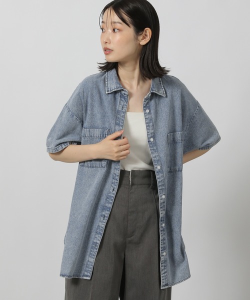 LAKOLE（ラコレ）の「ケミカルウォッシュシャツ半袖 / 128640（シャツ/ブラウス・レディース・ライトブルー/ブラック/ブルー・FREE）」の3枚目の写真