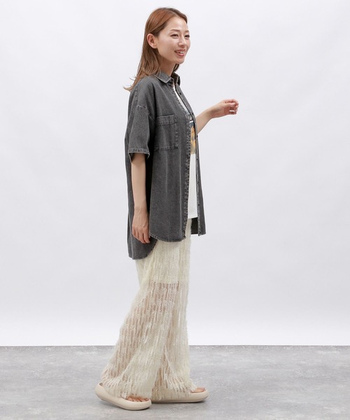 LAKOLE（ラコレ）の「ケミカルウォッシュシャツ半袖 / 128640（シャツ/ブラウス・レディース・ライトブルー/ブラック/ブルー・FREE）」の10枚目の写真