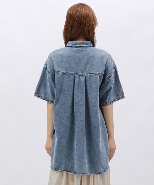 LAKOLE（ラコレ）の「ケミカルウォッシュシャツ半袖 / 128640（シャツ/ブラウス・レディース・ライトブルー/ブラック/ブルー・FREE）」の22枚目の写真