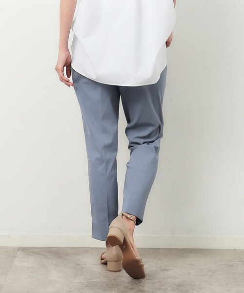 OPAQUE.CLIP(オペークドットクリップ)の「UV クールタッチストレッチテーパードパンツ【洗濯機洗い可/接触冷感】(その他パンツ・レディース・ブラック/ライトベージュ/ライトブルー・36/38/40/42)」の14枚目の写真