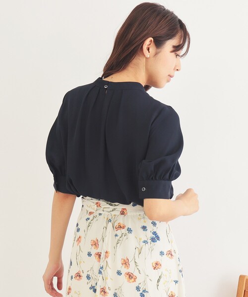 index（インデックス）の「◆アシメボウタイブラウス【洗濯機洗い可/イージーアイロン】（シャツ/ブラウス・レディース・ナチュラル/ホワイト系3/ネイビー・40/38/42/36）」の8枚目の写真