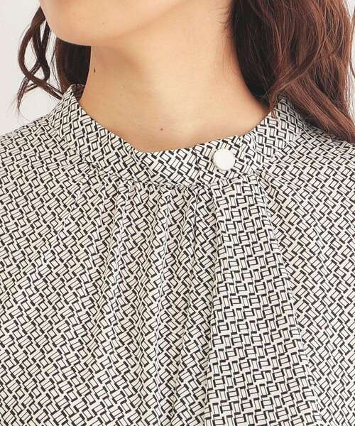 index（インデックス）の「◆アシメボウタイブラウス【洗濯機洗い可/イージーアイロン】（シャツ/ブラウス・レディース・ナチュラル/ホワイト系3/ネイビー・40/38/42/36）」の19枚目の写真