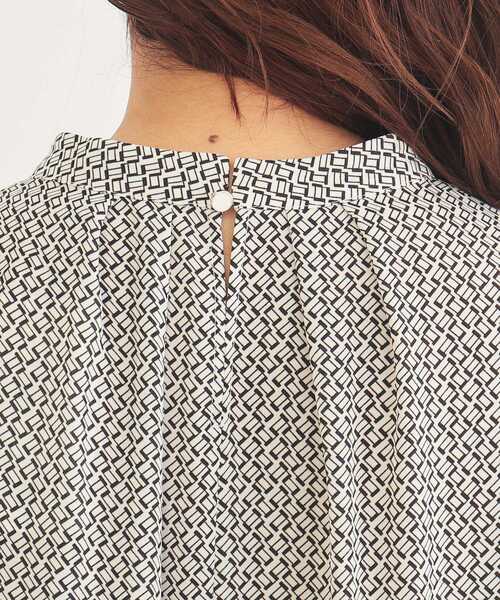 index（インデックス）の「◆アシメボウタイブラウス【洗濯機洗い可/イージーアイロン】（シャツ/ブラウス・レディース・ナチュラル/ホワイト系3/ネイビー・40/38/42/36）」の20枚目の写真