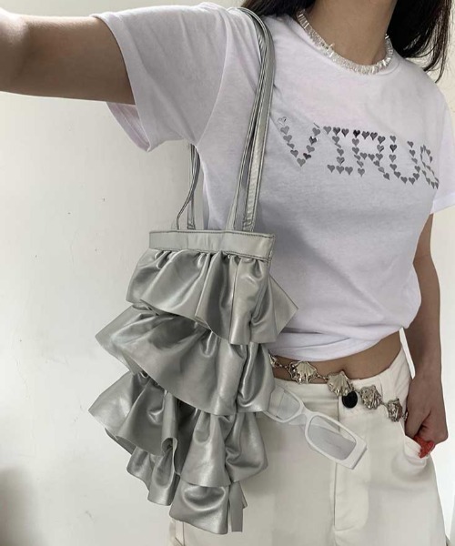 Vipoa（ヴィポア）の「tiered frill mini tote（トートバッグ・レディース・ブラック/シルバー・FREE）」の3枚目の写真