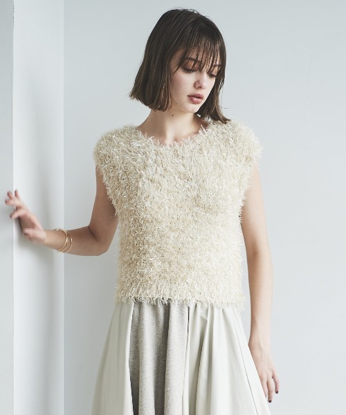 AND COUTURE(アンドクチュール)の「ふわニットノースリラメプルオーバー(ニット/セーター・レディース・ベージュ/ブルー/サックスブルー・FREE)」の4枚目の写真
