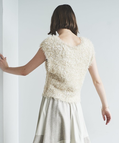 AND COUTURE(アンドクチュール)の「ふわニットノースリラメプルオーバー(ニット/セーター・レディース・ベージュ/ブルー/サックスブルー・FREE)」の5枚目の写真