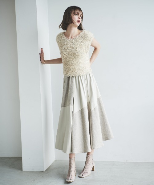 AND COUTURE(アンドクチュール)の「ふわニットノースリラメプルオーバー(ニット/セーター・レディース・ベージュ/ブルー/サックスブルー・FREE)」の6枚目の写真