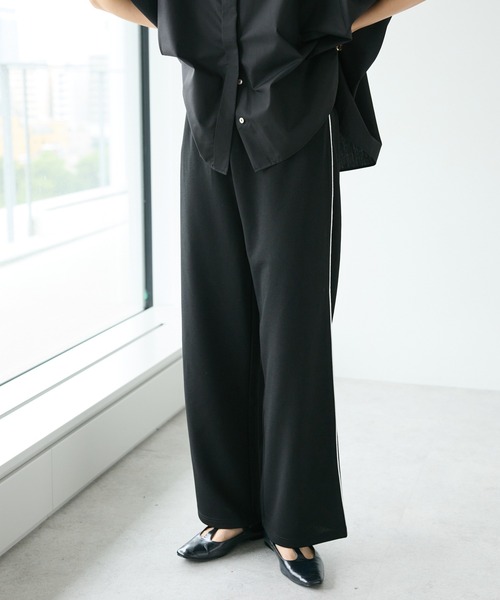 CRAFT STANDARD BOUTIQUE(クラフトスタンダードブティック)の「パイピングラインパンツ(その他パンツ・レディース・レッド/チャコールグレー/ブラック/モカ・M/L)」の2枚目の写真