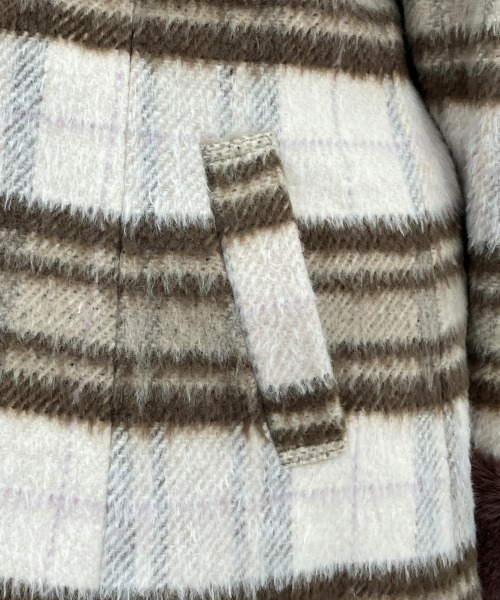 marun(マルン)の「<大きいサイズ> シャギーチェックコート marun(チェスターコート・レディース・ブラウン系・LL/L/5L/4L/3L)」の7枚目の写真