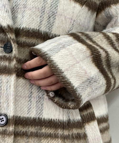 marun(マルン)の「<大きいサイズ> シャギーチェックコート marun(チェスターコート・レディース・ブラウン系・LL/L/5L/4L/3L)」の10枚目の写真