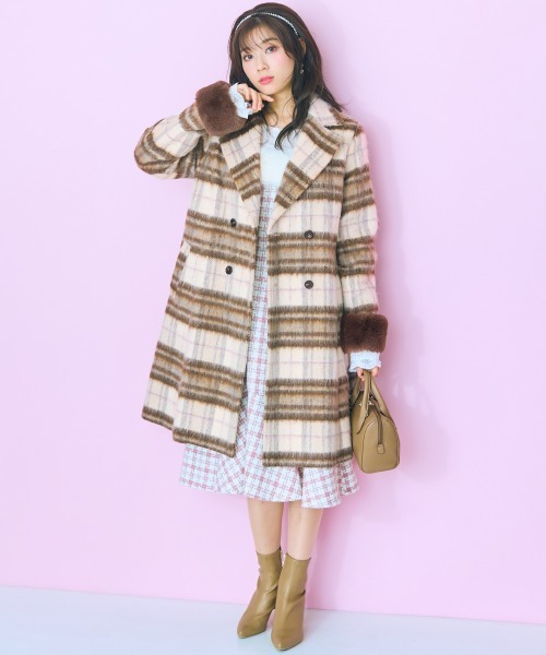marun(マルン)の「<大きいサイズ> シャギーチェックコート marun(チェスターコート・レディース・ブラウン系・LL/L/5L/4L/3L)」の18枚目の写真