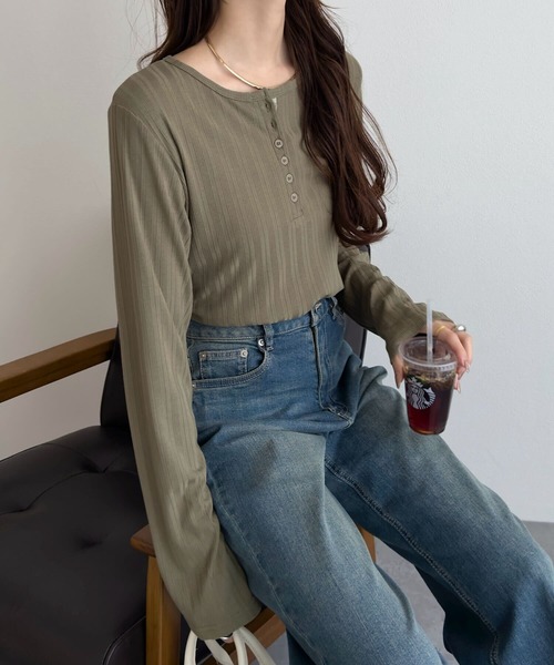 KOBE LETTUCE（コウベレタス）の「ヘンリーネックリブロンT（Tシャツ/カットソー・レディース・ブラウン/グレー/アイボリー/スミクロ/ピンク/ネイビー/グレイッシュベージュ/チャコール/ブルー/チョコ/カーキ/レッド・M）」の17枚目の写真