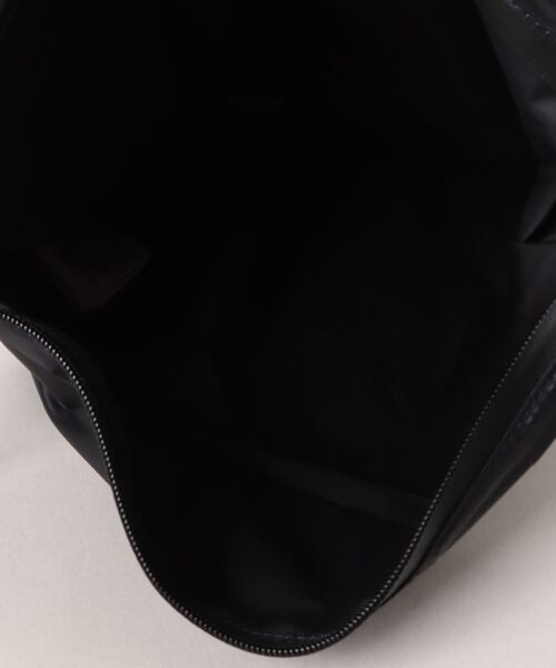 Gramicci(グラミチ)の「《GRAMICCI》 MICRO RIPSTOP SIDE BAG(ショルダーバッグ・レディース・オリーブ/アイボリー/ダークベージュ/ダークネイビー・FREE)」の12枚目の写真