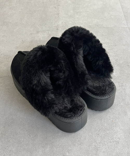 CPCM(シーピーシーエム)の「厚底ムートンシューズ(ブーツ・レディース・ブラック/キャメル・SMALL/MEDIUM/LARGE)」の8枚目の写真