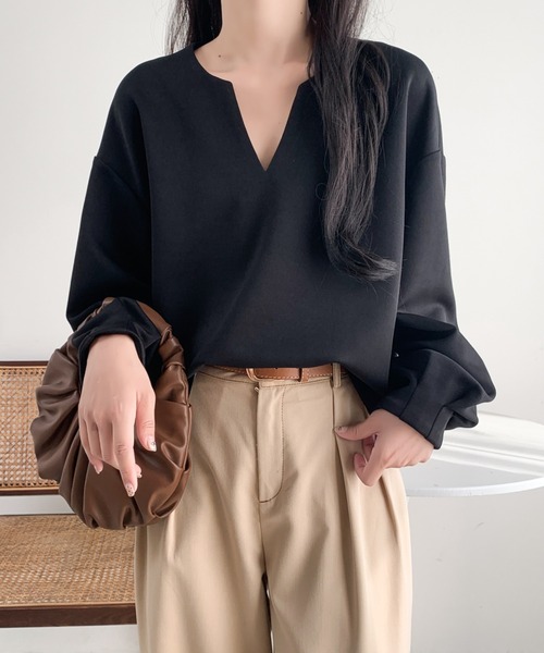 ABITOKYO（アビトーキョー）の「袖タック段ボールスウェットキーネックブラウス（スウェット・レディース・ブラック/ベージュ/チャコールグレー・XL/L/M）」の11枚目の写真