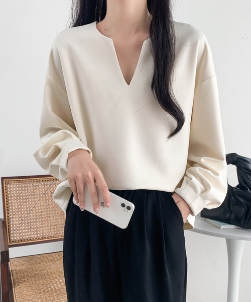 ABITOKYO（アビトーキョー）の「袖タック段ボールスウェットキーネックブラウス（スウェット・レディース・ブラック/ベージュ/チャコールグレー・XL/L/M）」の19枚目の写真