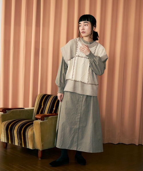 Crisp（クリスプ）の「パッチワーク2wayニットベスト（ベスト・レディース・アイボリー・FREE）」の4枚目の写真