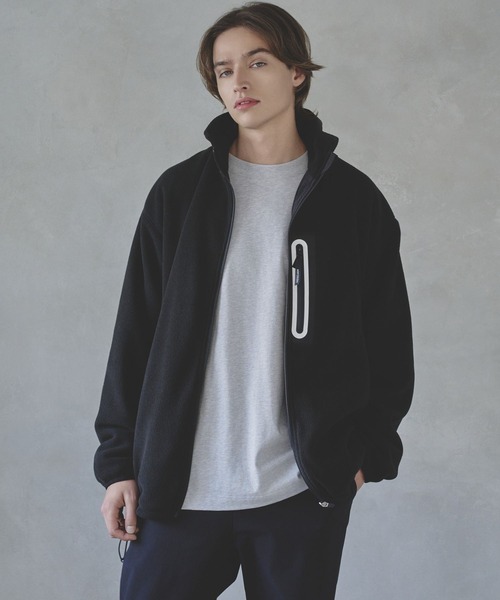 HEREIAM（ヘレイアム）の「【HEREIAM MEN】コントラストフリースZIP（その他アウター・メンズ・ブラック/アイボリー・LARGE/MEDIUM）」の2枚目の写真